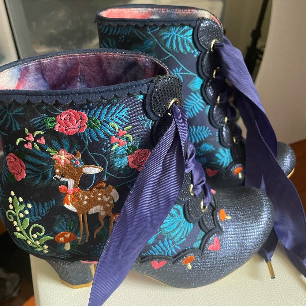 Irregular Choice size 37 flora and fauna boots